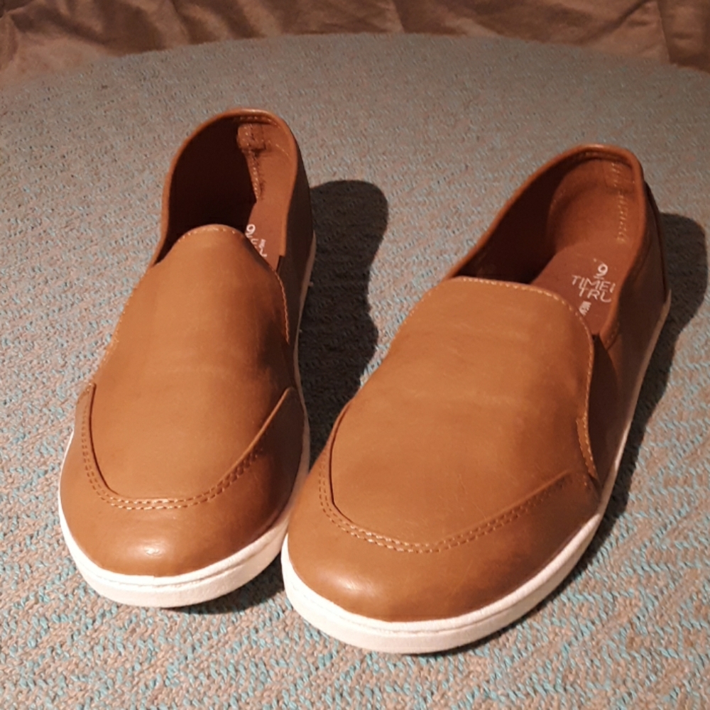 Time and Tru tan slip ons